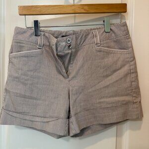 White House Black Market Black Pin Stripped Shorts SZ 4
